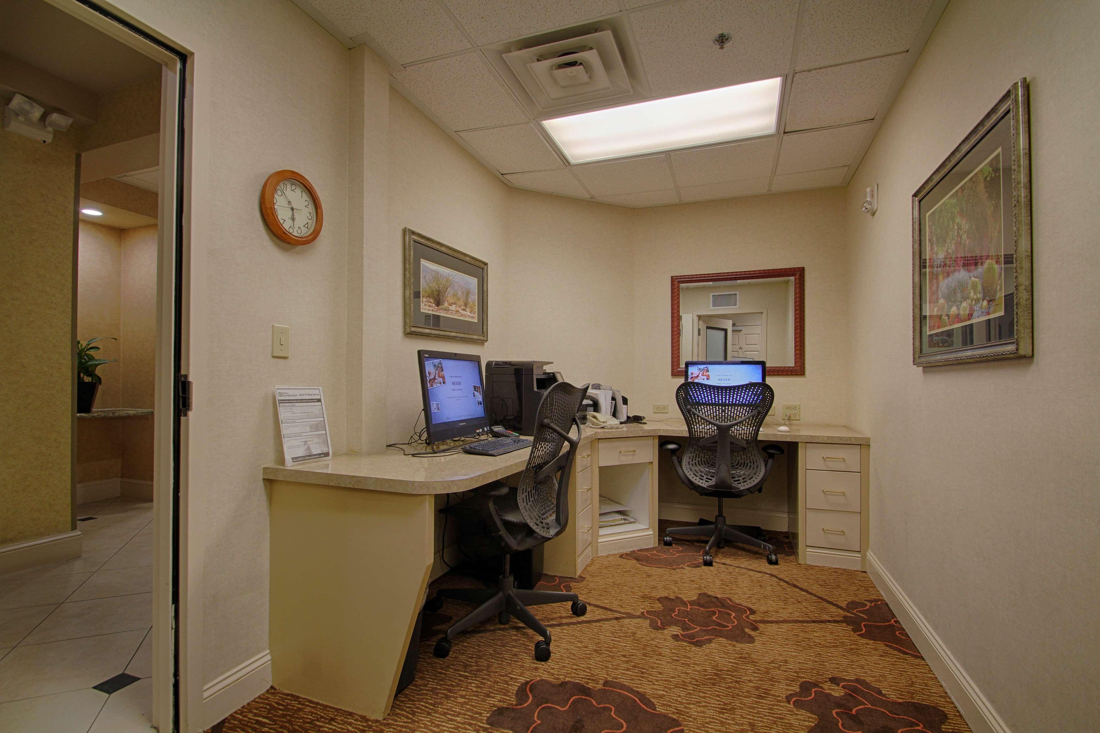 Hilton Garden Inn Las Vegas Strip South Екстер'єр фото