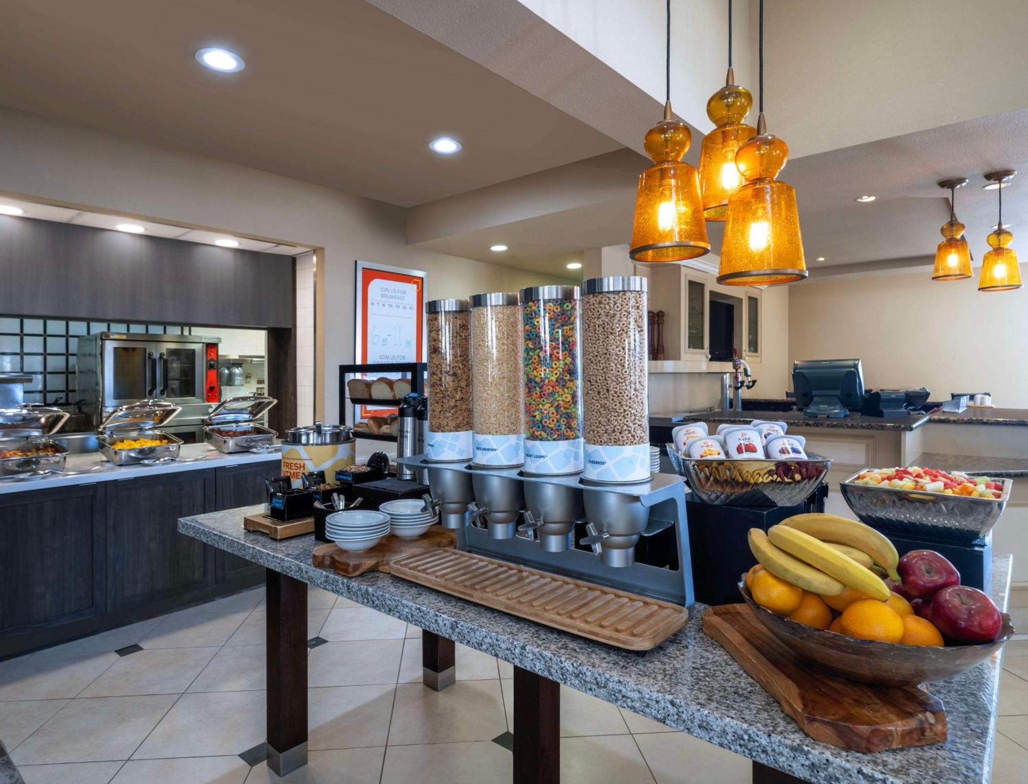 Hilton Garden Inn Las Vegas Strip South Екстер'єр фото
