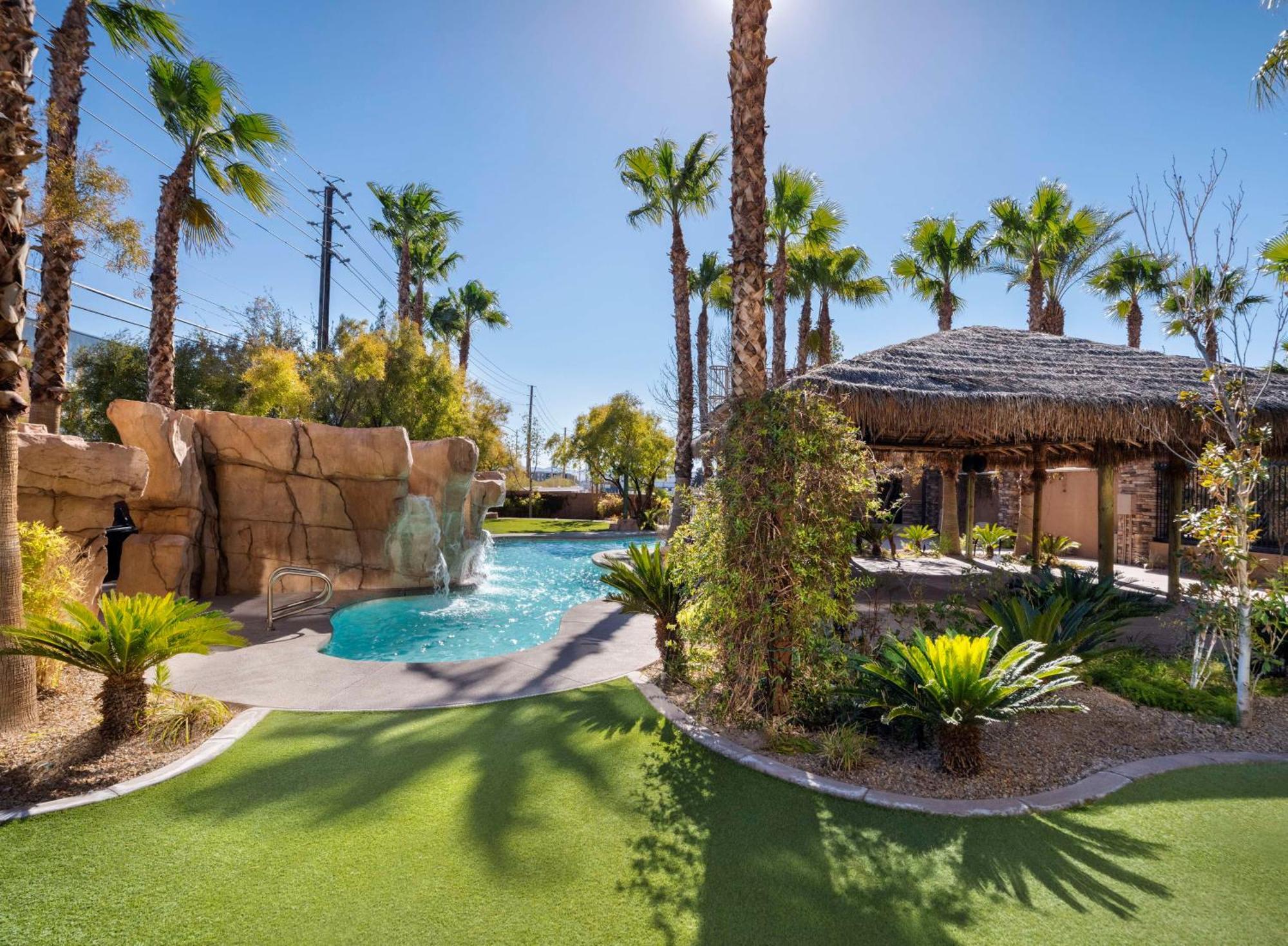 Hilton Garden Inn Las Vegas Strip South Екстер'єр фото